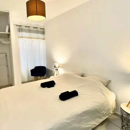 Cocon Centre-ville Wifi Tv Hd Apartment Nimes
